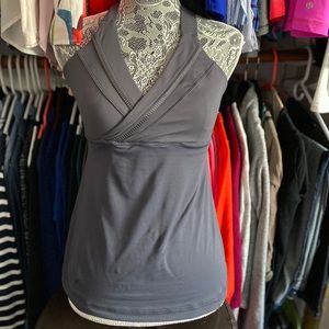 Lululemon deep V tank size 6